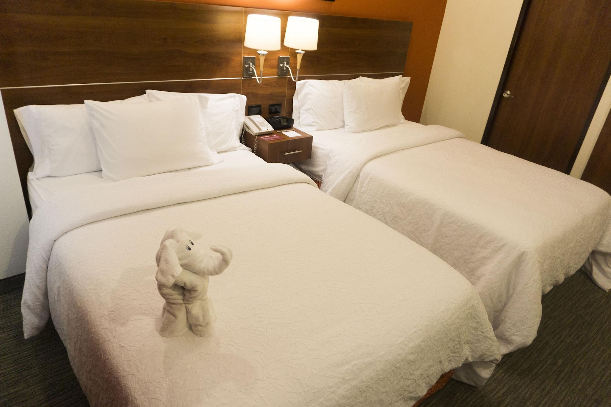 Hampton By Hilton San Juan Del Rio Hotel Exterior foto