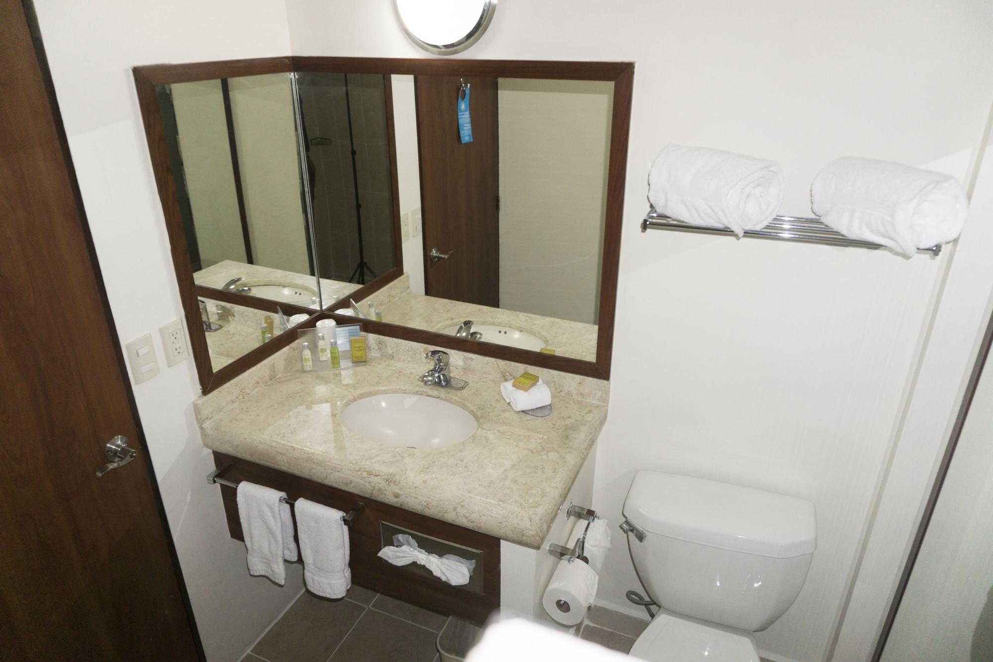 Hampton By Hilton San Juan Del Rio Hotel Exterior foto