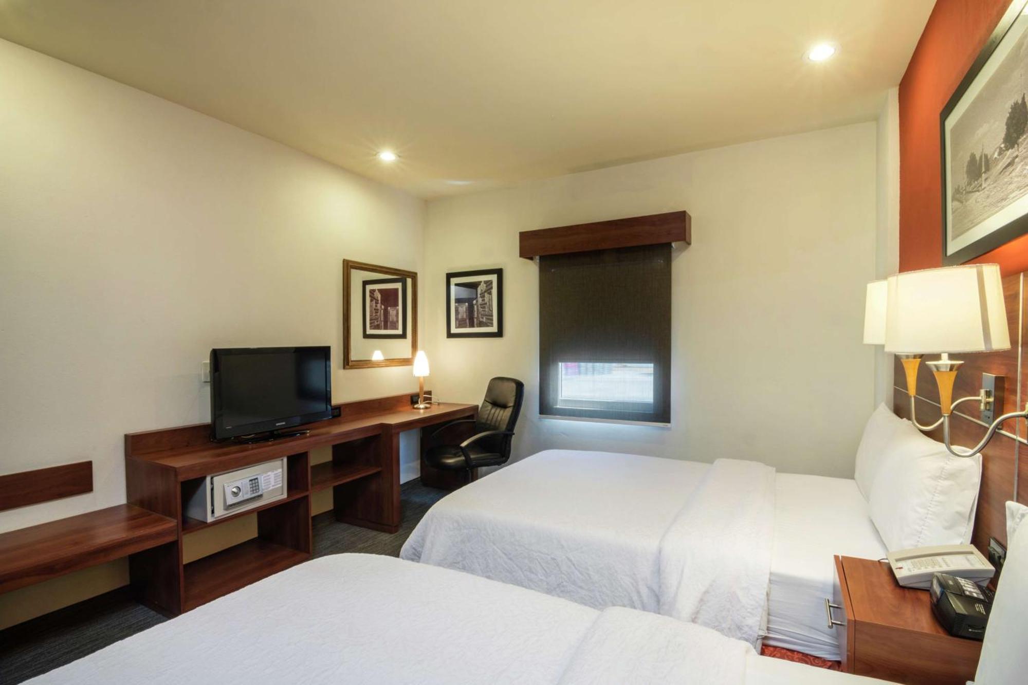Hampton By Hilton San Juan Del Rio Hotel Exterior foto