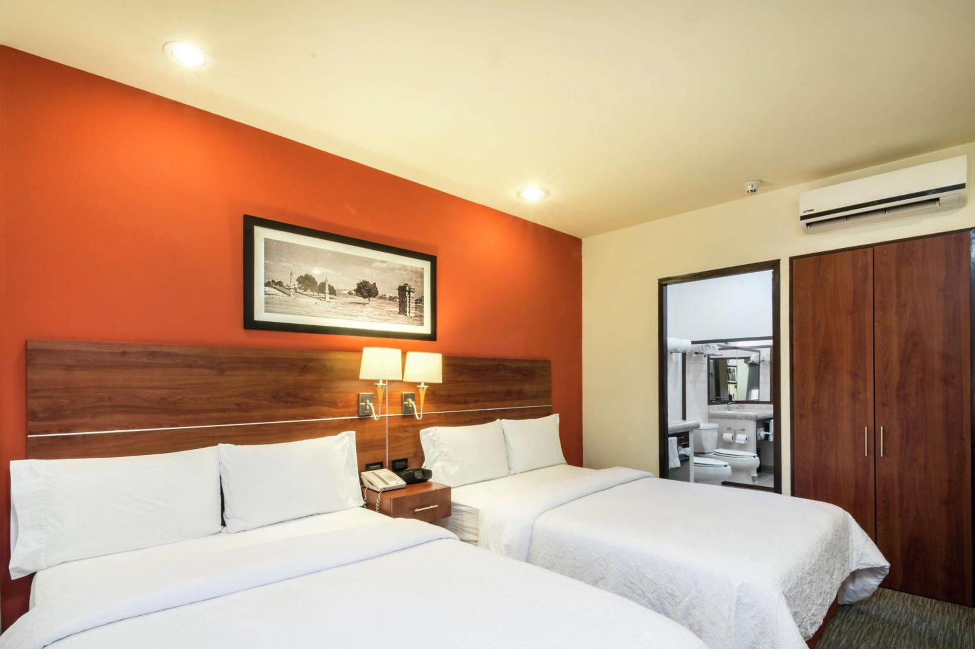 Hampton By Hilton San Juan Del Rio Hotel Exterior foto